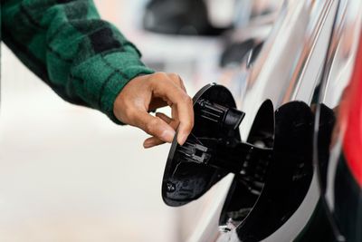 Mengenal Fungsi Fuel Pump: Jantung Sistem Bahan Bakar Kendaraan