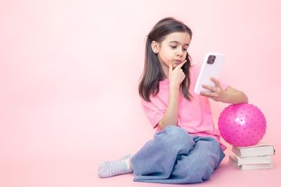 Studi: Pembatasan Medsos Anak Tanpa Literasi Digital Berdampak pada Kesehatan Mental