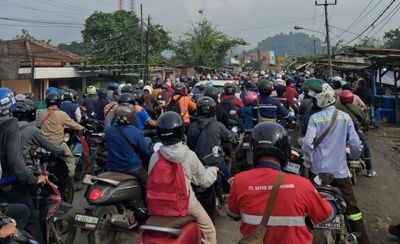 Jalan Raya Serang–Jakarta Macet di Jam Sibuk, Berikut Titik Macet yang Perlu Diketahui Pemudik