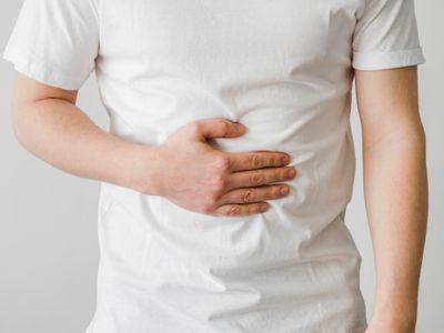 Lambung Perih Saat Puasa? Trik Simpel Ala Dokter Biar Asam Lambung Aman