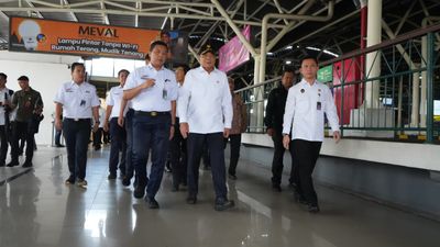 Tinjau Kesiapan Operasional Angkutan Lebaran 2026 di Stasiun Jogja, Menko Polhukam Kembali Ingatkan Keselamatan Pengguna KA