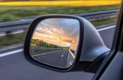 4 Tips Merawat Kaca Spion Mobil agar Tetap Awet dan Tidak Mudah Rusak