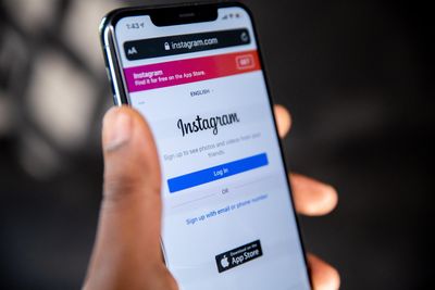 Ciri Akun Terkena Shadowban dan Cara Mengatasinya agar Jangkauan Pulih