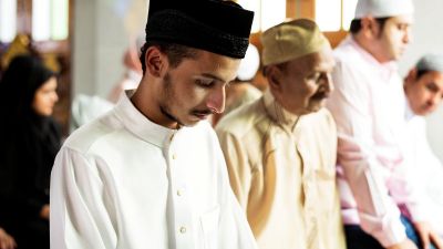 Mengoptimalkan Lima Belas Hari Terakhir Ramadan untuk Memperkuat Iman dan Ibadah