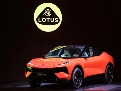 Lotus For Me, SUV Kencang Buat yang Nggak Mau Repot Ngecas