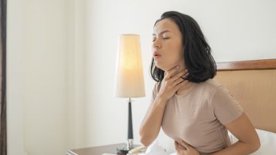 Pahami Penyebab Sakit Tenggorokan dan Kapan Harus Berkunjung ke Dokter