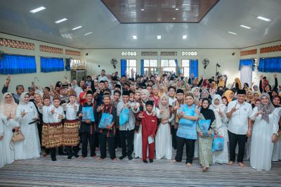 Wagub Jihan Safari Ramadan ke SLB PKK, Bagikan 130 Paket Sembako untuk Siswa Difabel