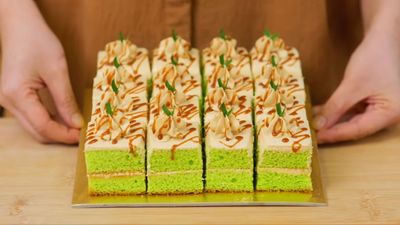 Resep Pandan Gula Melaka Cake yang Lembut dan Manis, Anti Gagal