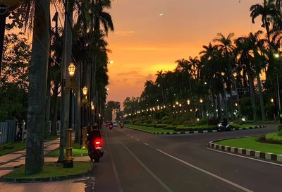 Langit Memerah di Malang, Senja Sore yang Selalu Dinanti Warga Kota