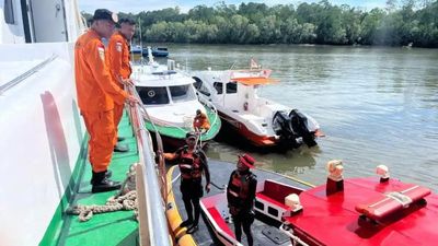 KM Jaya Baru Tenggelam di Muara Pomako, Empat Penumpang Berhasil Diselamatkan
