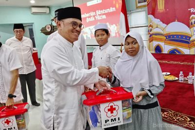 Keren! PMI Jaktim Bagikan Sembako dan Santunan untuk 2.000 Anggota PMR di Bulan Ramadhan