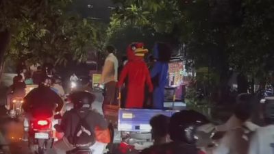 Patroli Sahur di Malang, Warga Konvoi hingga Sahur Bersama