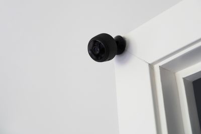 6 Rekomendasi CCTV yang Bisa Dipantau Lewat HP Terbaik, Biar Rumah Aman saat Mudik!