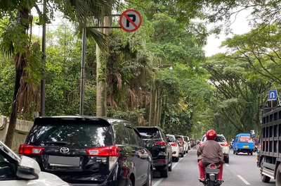 Parkir Wali Murid Picu Macet di Jalan Bandung Malang, Dishub Minta Sekolah Turut Menata