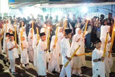 Semarak Pawai Obor dan Festival Kolak Ubi di Molosipat W Kota Gorontalo di Malam Nuzulul Qur an