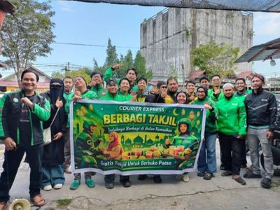 Sisihkan Pendapatan Harian, 27 Driver Ojol Buktikan Kuatnya Solidaritas di Depan Basecamp Courier Express