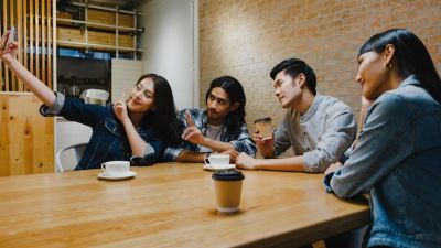 Cara Cerdas Menjaga Keuangan Saat Nongkrong