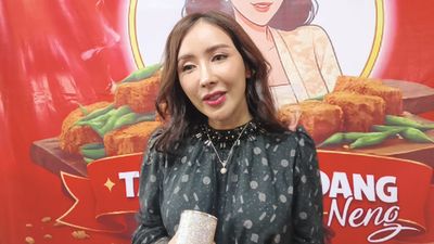 Pedangdut Uci Sucita Syukuran Bisnis Kuliner Tahu Sumedang Si Neng, Bagikan Santunan Anak Yatim