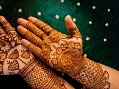 Mengenal Tradisi Mehendi di India, Lukisan Henna yang Penuh Makna Sebelum Pernikahan