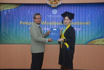 Jadi Lulusan Tercepat UGM, Kisah Marlyn Buat Skripsi Tentang Depresi pada Perempuan Menikah