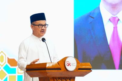Sekda Sulsel Hadiri Buka Puasa FKIJK, Soroti Peran Industri Keuangan Dorong Ekonomi Daerah
