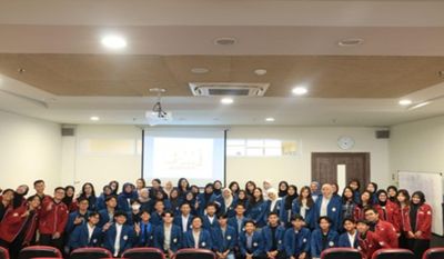 Persiapkan Delegasi Tangguh, School of Mawapres (SOM) Bekali Mahasiswa Kompetensi HEBAT
