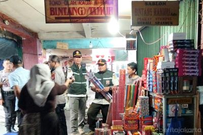 Satpol PP Kecamatan Jatinegara Razia Miras dan PPKS, Jamin Kenyamanan bagi Warga Selama Ramadhan