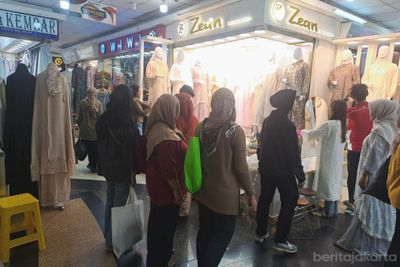 Omzet Busana Muslim Tanah Abang Naik 70 Persen, Gamis Binor Jadi Incaran Warga Jakarta