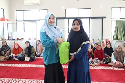 Semarak Ramadhan 1447 H, DWP Unila Salurkan Bantuan Pokok ke Masjid-Masjid Sekitar