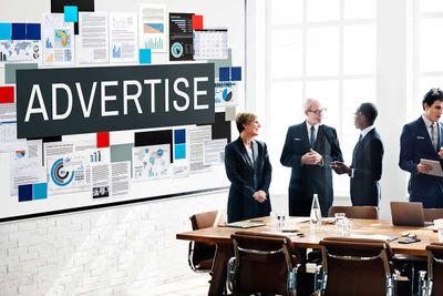 Advertisement Adalah: Pengertian, Tujuan, Struktur, dan Contohnya dalam Bahasa Inggris