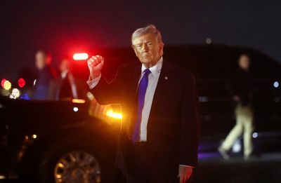 Ancaman Donald Trump: AS Serang Fasilitas Minyak Iran jika Selat Hormuz Ditutup
