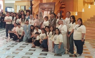Menguras Air Mata, Nirina Zubir Jadi Ibu yang Terbuang di Film Jangan Buang Ibu