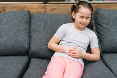 Gejala dan Cara Mencegah Cacingan pada Anak yang Perlu Diketahui Orang Tua