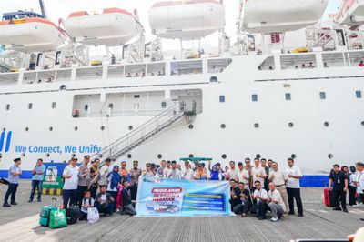 Gubernur Sulsel Lepas 500 Peserta Mudik Gratis PLN dari Pelabuhan Soekarno-Hatta Makassar
