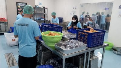 SPPG Pekalongan Beri Label Pada Paket MBG Untuk Perjelas Informasi Paket Menu