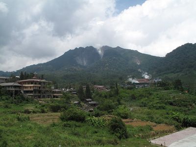 Jalur Pendakian Gunung Sibayak yang Wajib Diketahui, dari Mudah hingga Ekstrem