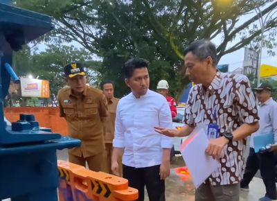 Banjir Suhat Terulang, Emil Dardak Turun Langsung Cek Drainase Kota Malang