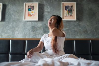 Kenapa Bangun Tidur Badan Terasa Sakit? Simak Penyebab yang Jarang Disadari