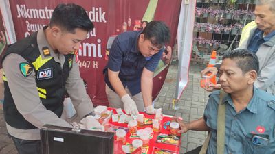 Pastikan Mudik Aman, Polres Metro Tangerang Kota Cek Urine Sopir dan Pemudik di Batuceper
