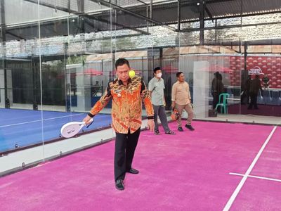 Mau Coba Olahraga Baru? Red Zone Padel Sorong Hadirkan Fasilitas Modern & Pengalaman Bermain Premium