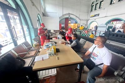 Demi Perjalanan Mudik Aman Terkendali, PMI Jakpus Buka 4 Posko Siaga Kesehatan di Stasiun Utama dan Terminal