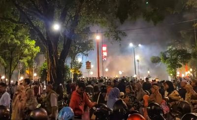 Iktikaf Malam Terakhir di Alun-Alun Malang Terganggu Petasan Warga