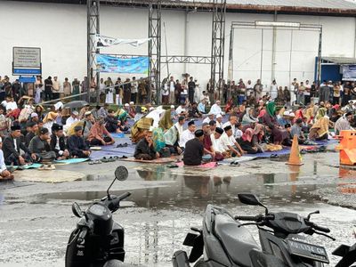 Diguyur Hujan, Salat Id Muhammadiyah di Tarakan Berlangsung Khidmat dan Tertib