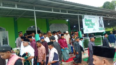 Semangat Idul Fitri di Baitul Amin, Jamaah Penuhi Masjid Meski Hujan Rintik