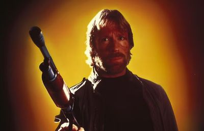 Profil Chuck Norris: Aktor dan Sumber Meme Digigit Ular Kobra, Justru Kobranya yang Mati