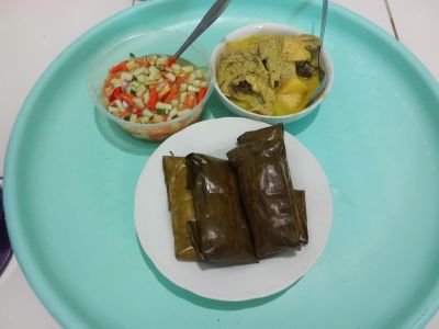 Tradisi Lebaran di Tarakan: Buras Selalu Hadir di Setiap Rumah
