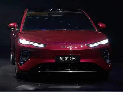 BYD Seal 08, Isi 5 Menit Bisa Jalan 400 Km