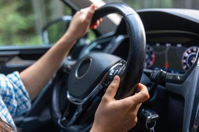 5 Tanda Oli Power Steering Harus Segera Diganti