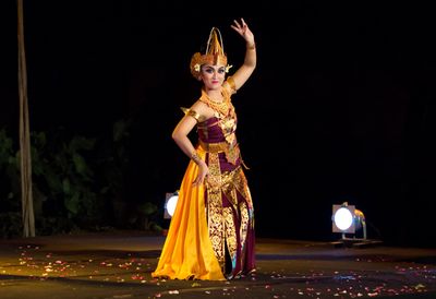 Apa Itu Tari Tunggal? Pengertian dan Contoh Tari Tradisional Lengkap