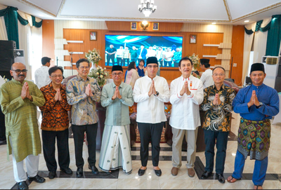 Wali Kota Medan Rayakan Idulfitri Bersama Warga, Suasana Penuh Keakraban